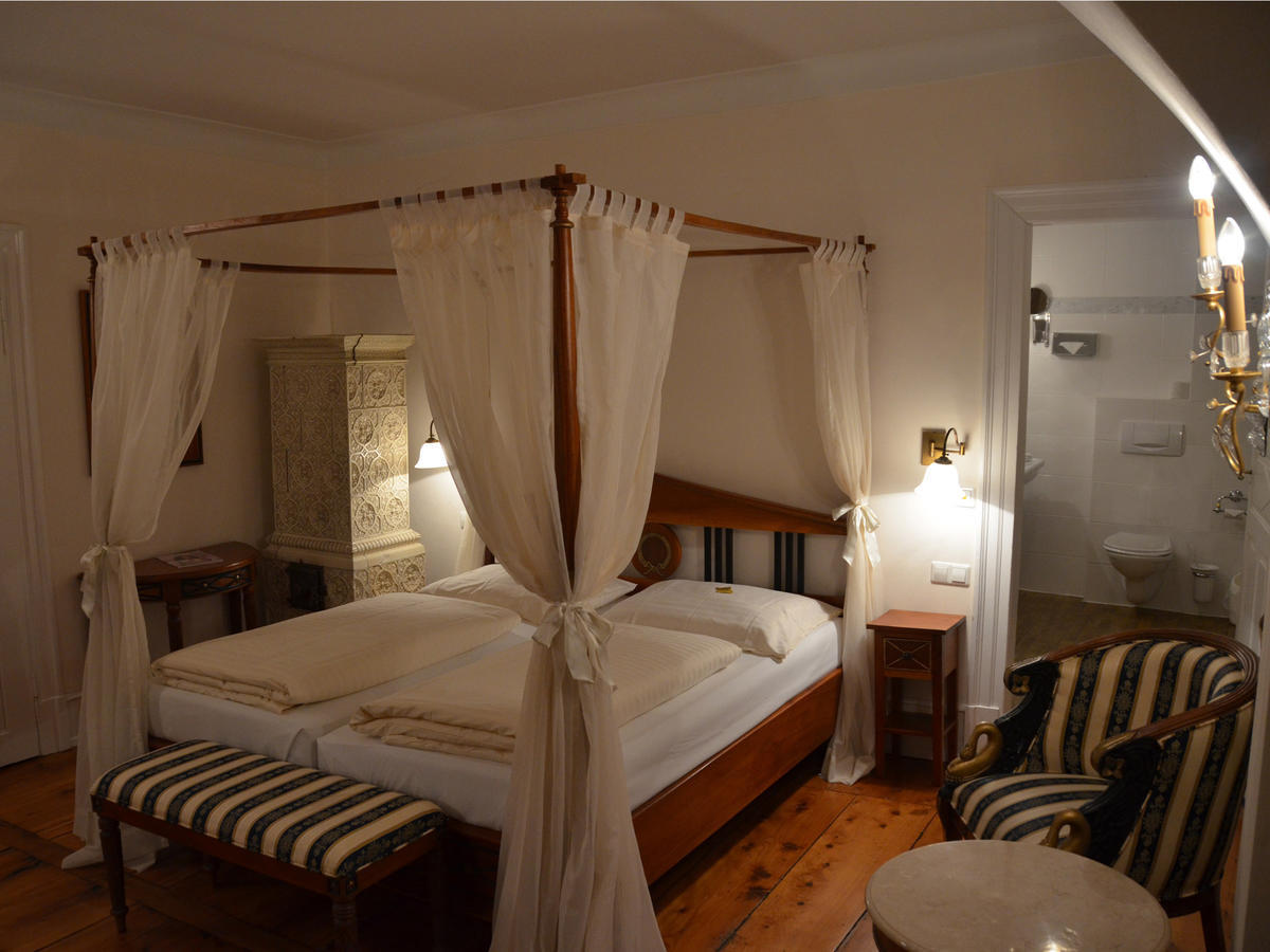 Schlosshotel Neckarbischofsheim Стая снимка