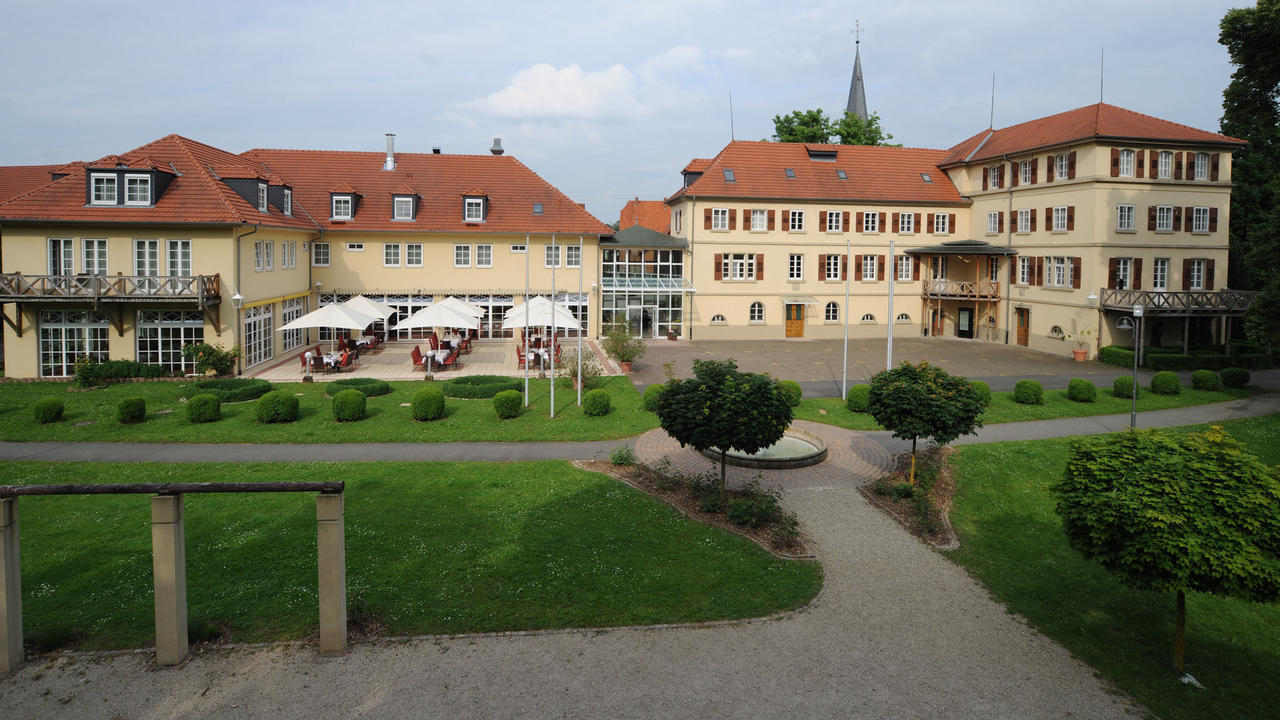 Schlosshotel Neckarbischofsheim Екстериор снимка