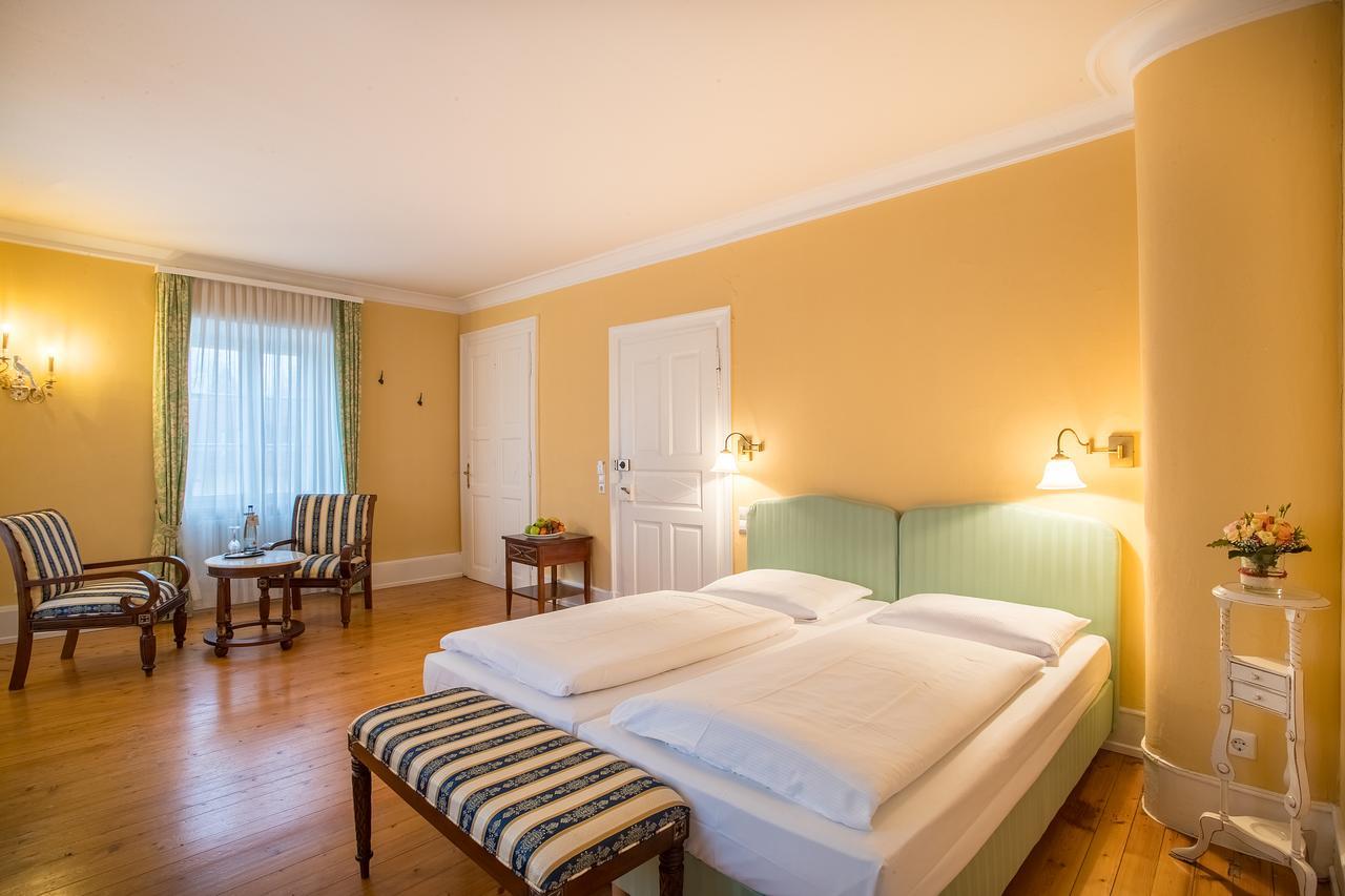Schlosshotel Neckarbischofsheim Екстериор снимка