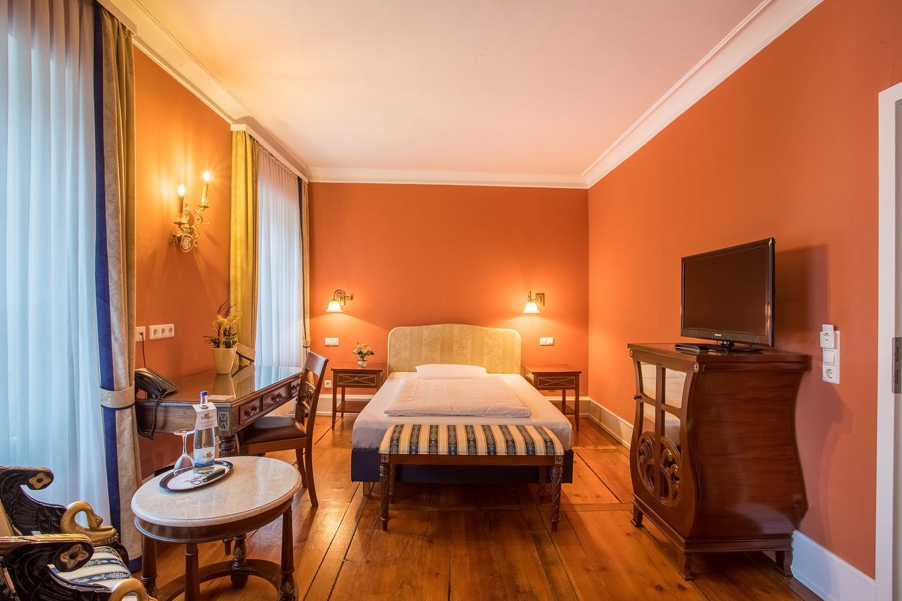 Schlosshotel Neckarbischofsheim Екстериор снимка