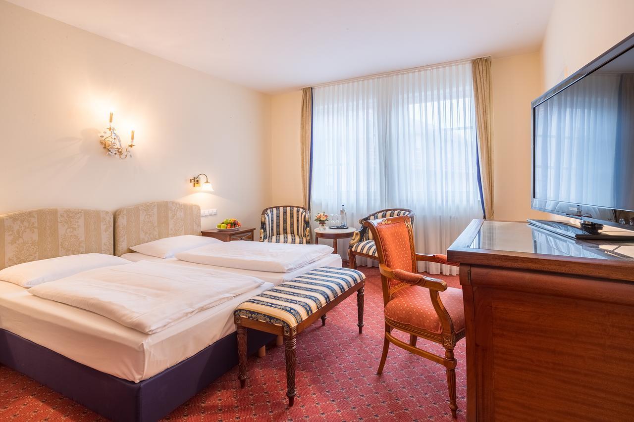 Schlosshotel Neckarbischofsheim Екстериор снимка