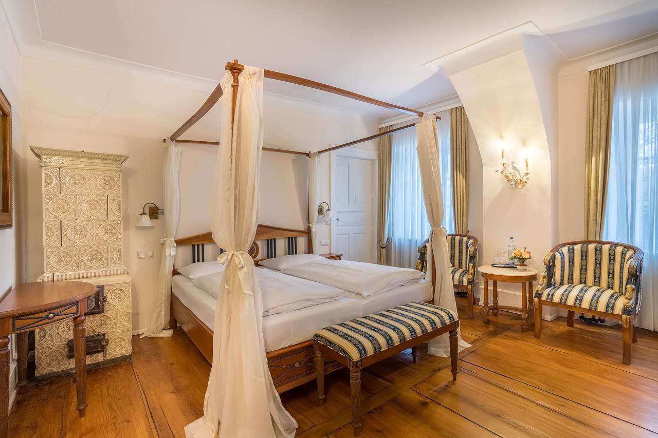 Schlosshotel Neckarbischofsheim Екстериор снимка