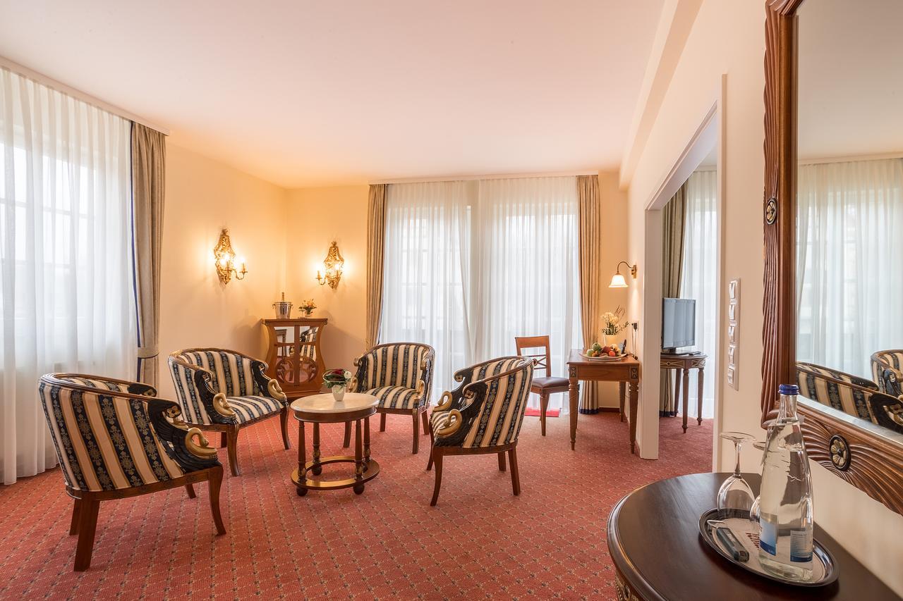 Schlosshotel Neckarbischofsheim Екстериор снимка