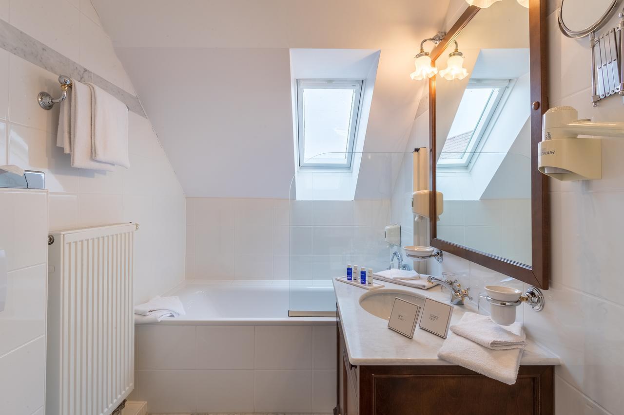 Schlosshotel Neckarbischofsheim Екстериор снимка
