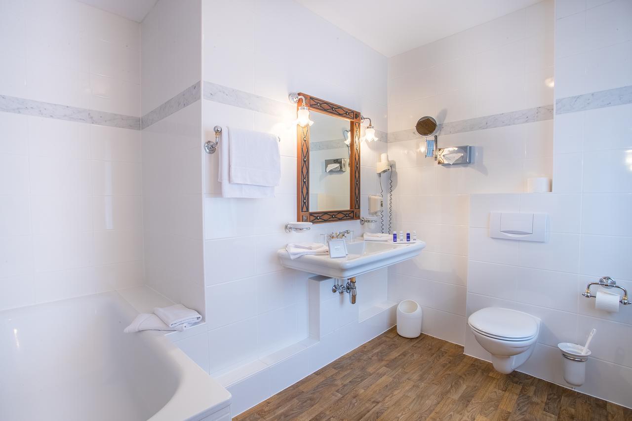 Schlosshotel Neckarbischofsheim Екстериор снимка