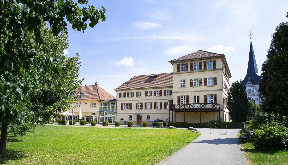 Schlosshotel Neckarbischofsheim Екстериор снимка